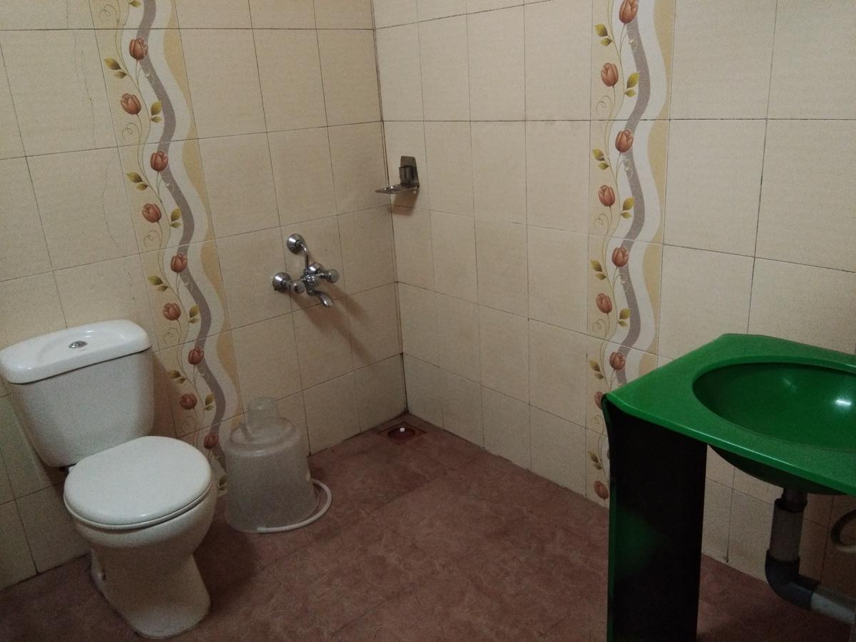 A.R.Residency Hotel Kunnamangalam Esterno foto